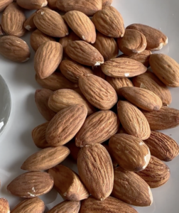 RAW ORGANIC ALMONDS